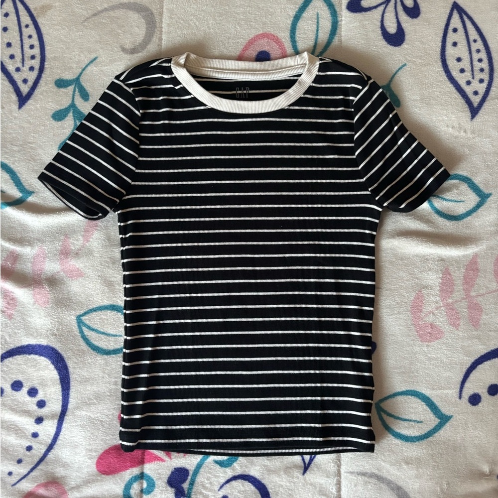 Gap striped modern tee